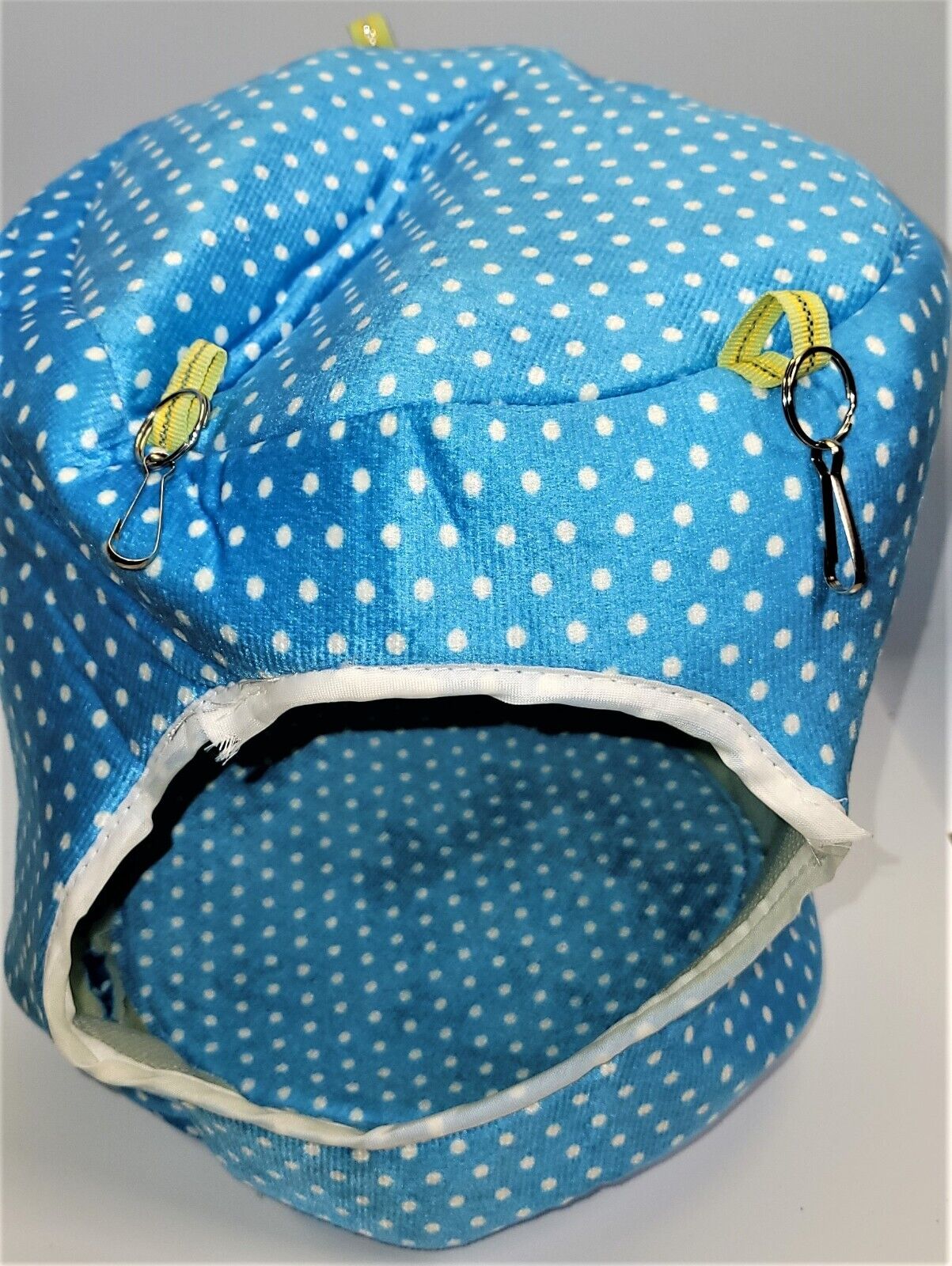 Small Animal Hide and bed 11 x10